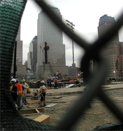 Ground Zero ©2002Midmanhattan.com
